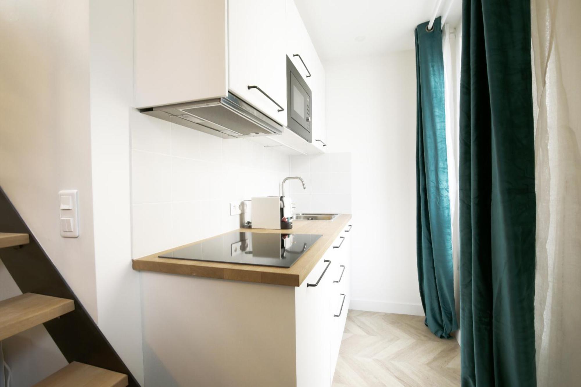 Relish Baguette In Light-filled Duplex * Parijs